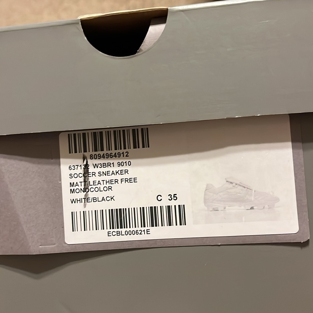 New $790 Balenciaga Women's Soccer Sneakers size 35 - Picture 11 of 12